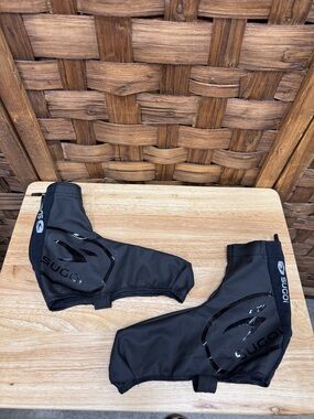 SUGOI Black Reflective Cycling Shoe Covers